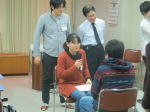 第17回福島アドバンスド・コースの参加者が意見を交わしている様子。