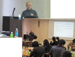 第18回福島アドバンスド・コースで講義を行う講師と参加者の様子。テーブルには飲み物が並び、参加者が真剣に聴講している。