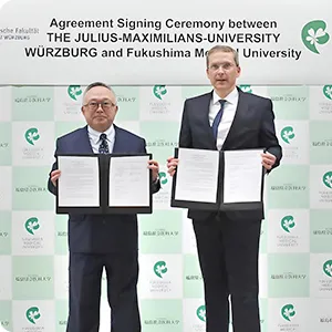 福島県立医科大学とユリウス・マクシミリアン大学の協定締結式の様子。