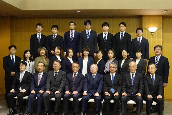 大学院医学研究科入学式の集合写真