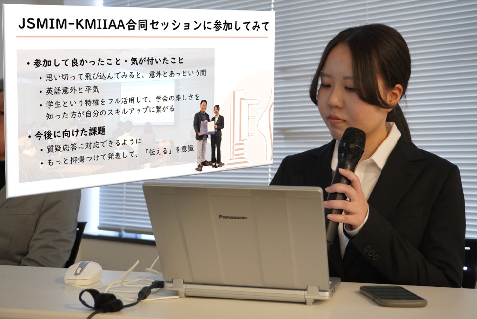 診療放射線科学科の学生が学会で発表し、プレゼンテーションを行っている様子。
