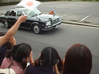 Photo: Prince Hironomiya and Princess Masako visited our School of Nursing.