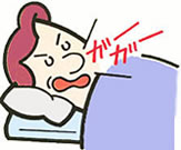 いびきをかいている男性がベッドで寝ているイラスト。