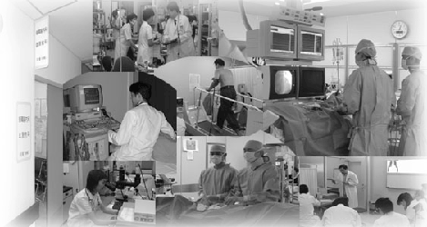 循環器内科の医療現場で、医師や看護師が心臓や血管の治療に取り組む様子を示した画像。