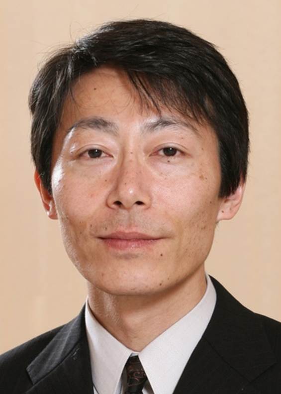福島県立医科大学の皮膚科学講座教授、山本俊幸氏のポートレート。