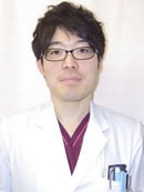 助手　尾股 千里