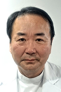 医療従事者の井上典夫氏のポートレート。福島県立医科大学出身で、日本外科学会の専門医・指導医。