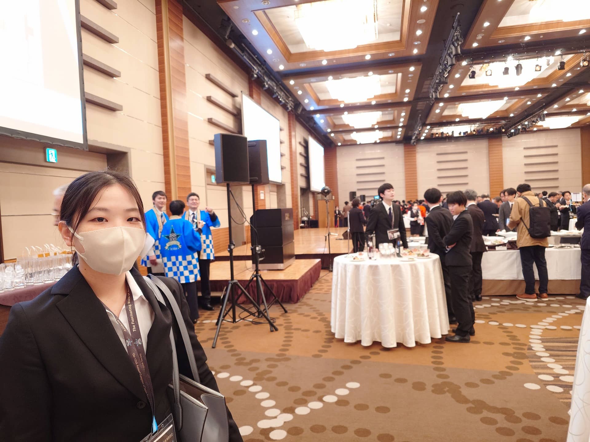 福島医大生　古川さんの学会参加