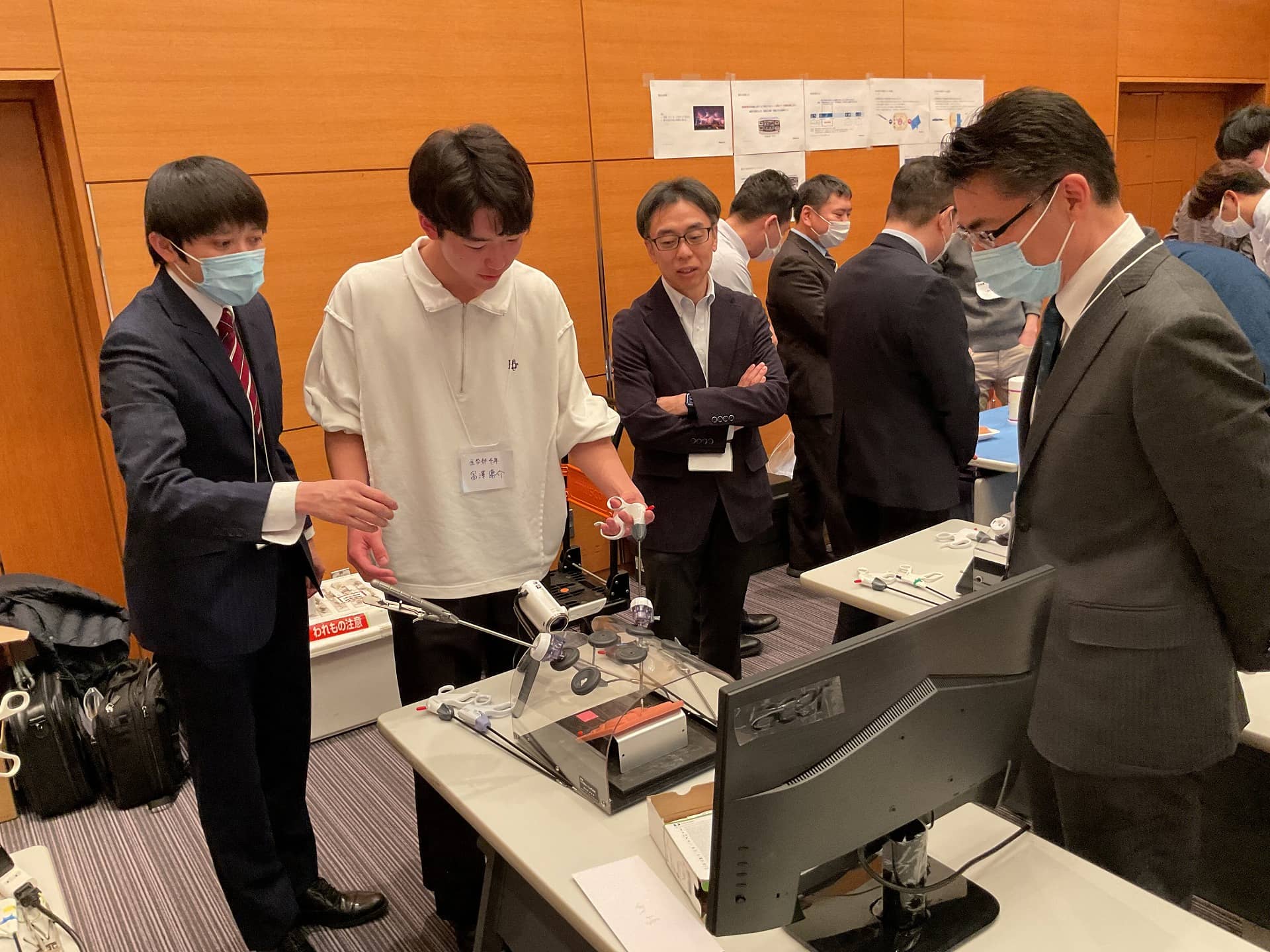 腹腔鏡下縫合結紮手技