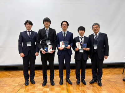 野口先生受賞写真