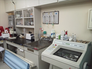 灌流から薄切までを行うスペース。