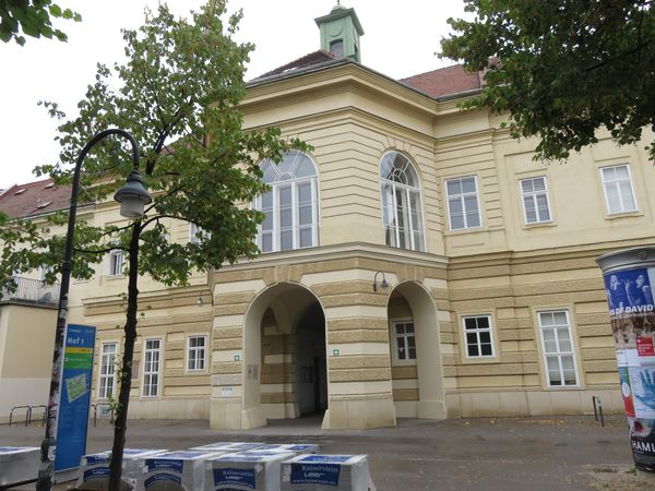 学会会場の写真。