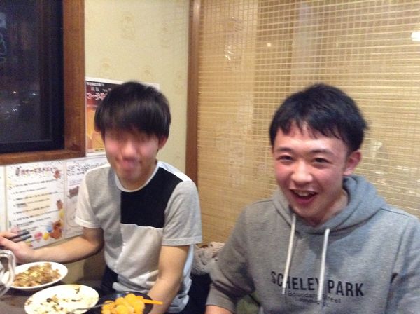 Sくん（右）、ぶれているがOくん（左）