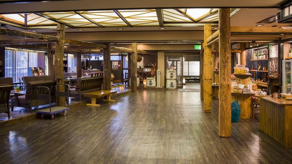 宿泊地:会場会津若松市の東山温泉、千代滝。