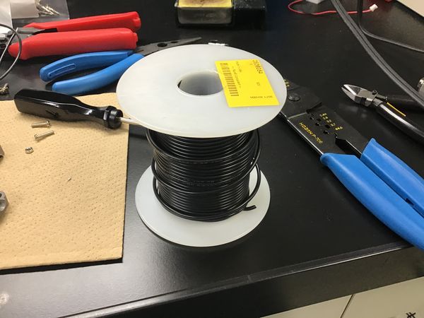 RSコンポーネンツから買った30mリールの線。