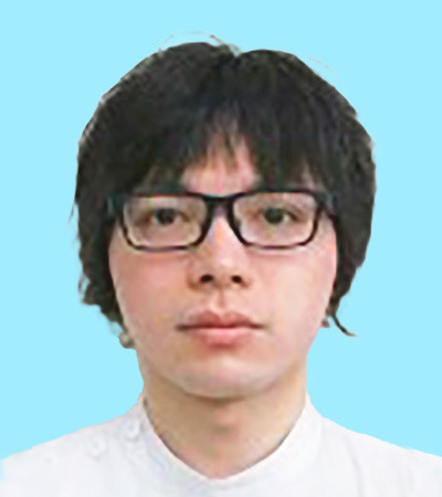 助教の佐藤佑樹さんのプロフィール写真。呼吸器疾患を専門とする医師。