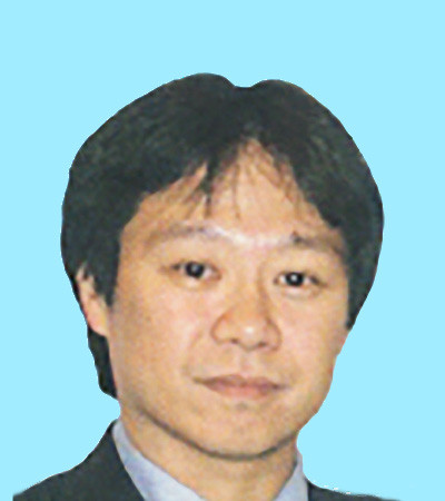 福島県立医科大学の教授、谷野功典氏のポートレート。呼吸器疾患の専門家。