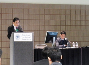 AUA 2015 Best of Posters賞会場にて登壇の様子。