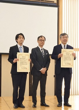 第9回日本泌尿器科学会医療賞受賞した伊達智徳氏。