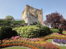 ギルフォードキャッスルを写した風景写真。