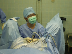 前立腺肥大症に対するTURPを行っている様子。