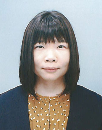 山口咲奈枝教授のポートレート写真。看護学部の母性看護学・助産学部門に所属。