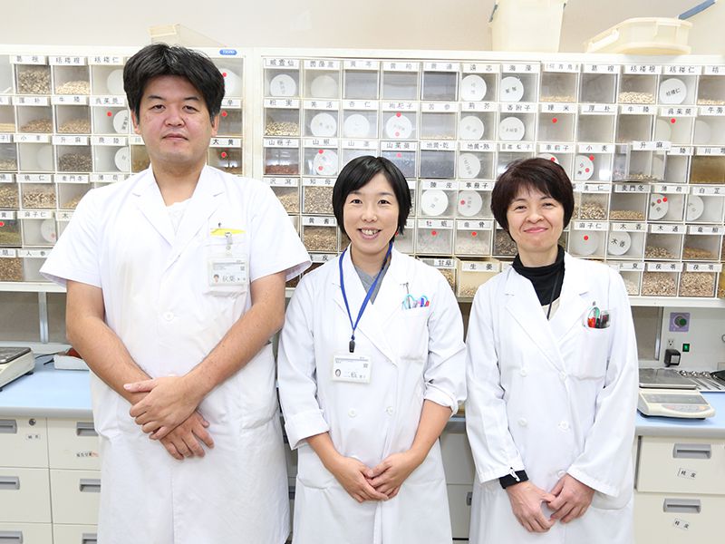 薬剤部のスタッフたち。