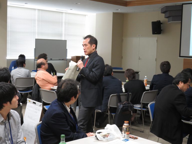 福原副学長によるランチョンセミナーの様子。