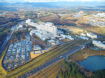 基地病院の航空写真（クリックで拡大表示されます）。