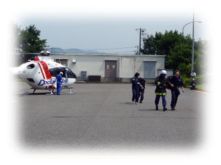 ドクターヘリ出動の様子。