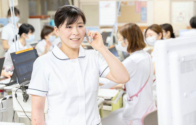 社会人経験を経た看護師さんの写真。