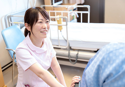認知症看護認定看護師の写真。