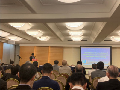 会場にて参加者たちの様子。