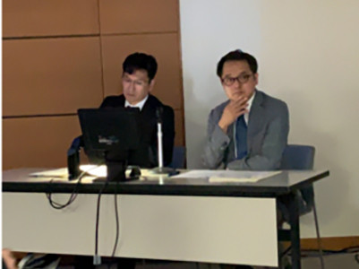 第26回日本門脈圧亢進症学会総会に登壇中の様子。