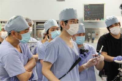 POEM（経口内視鏡的筋層切開術）の様子。