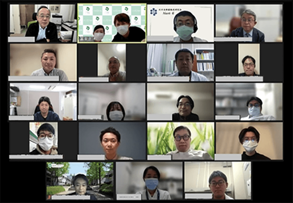 ICI使用診療科、irAE発生時コンサルト先の診療科、看護師、薬剤部によるオンラインを介したカンファレンス中の様子。