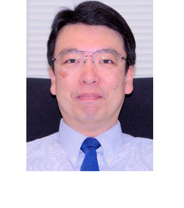 河野浩二教授が微笑みながらカメラを見つめるポートレート。
