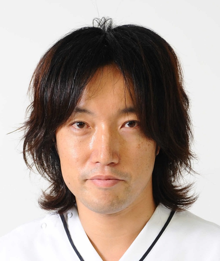 内視鏡的粘膜下層剥離術に関する研究を行う澁川悟朗教授のポートレート。