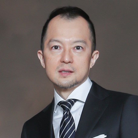 望月　一弘