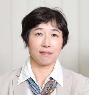 福島県立医科大学の北爪しのぶ教授が、研究に関する説明を行っている様子。