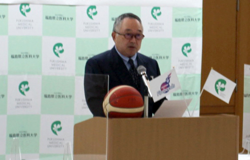 本学竹之下誠一理事長兼学長挨拶の様子